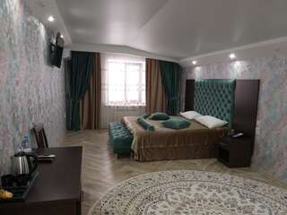 Отель BANQUETING & GUEST HOUSE ПОМЕСТЬЕ Костанай Стандартный двухместный номер с 1 кроватью или 2 отдельными кроватями-1